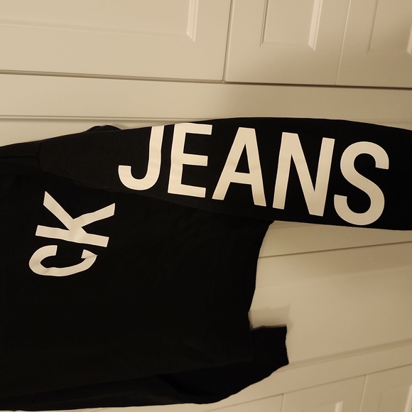 Calvin Klein cropped crew neck - Picture 2 of 3